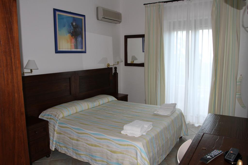 Hotel Mediterraneo Santa Maria Navarrese Quarto foto